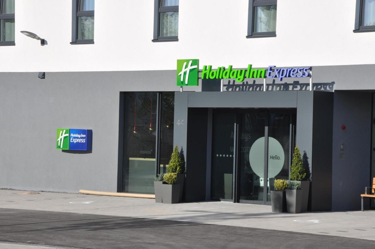 Holiday Inn Express - Sindelfingen By Ihg Εξωτερικό φωτογραφία